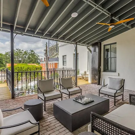 Bellwether House Bed & Breakfast Savannah Exterior photo