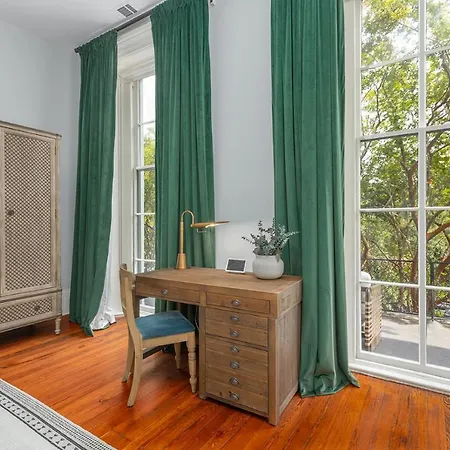 Bellwether House Bed & Breakfast Savannah Exterior photo